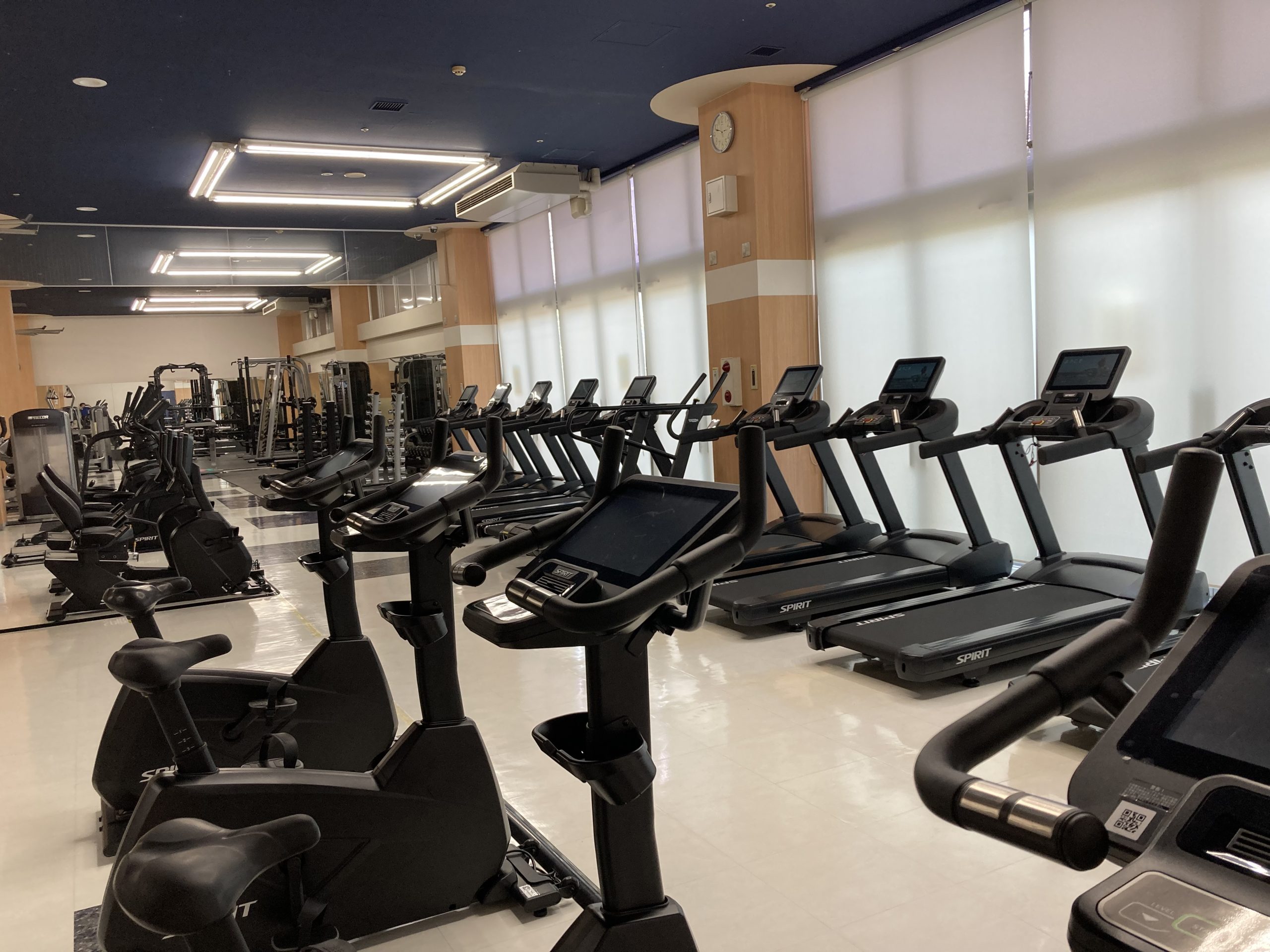 スポーツ・フィットネス BE L'EAU Colin Sussingham 700部限定】BE L'EAU by Colin Sussingham コリン・サッシンガム